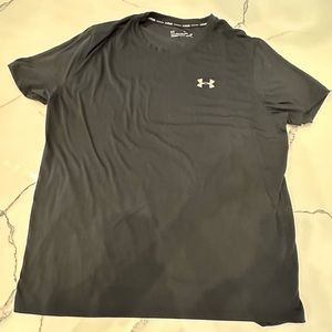 Under Armour Run black shirt